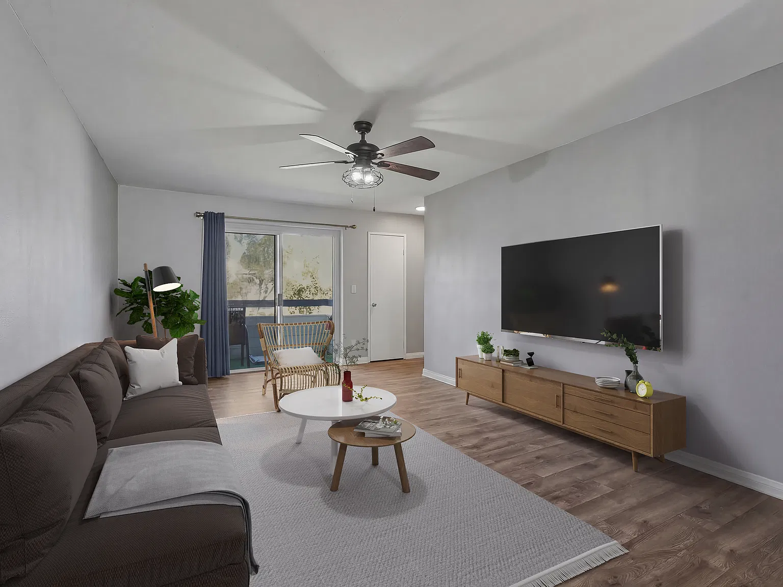2 bed, 910 sqft, $2,590 — Photo 1