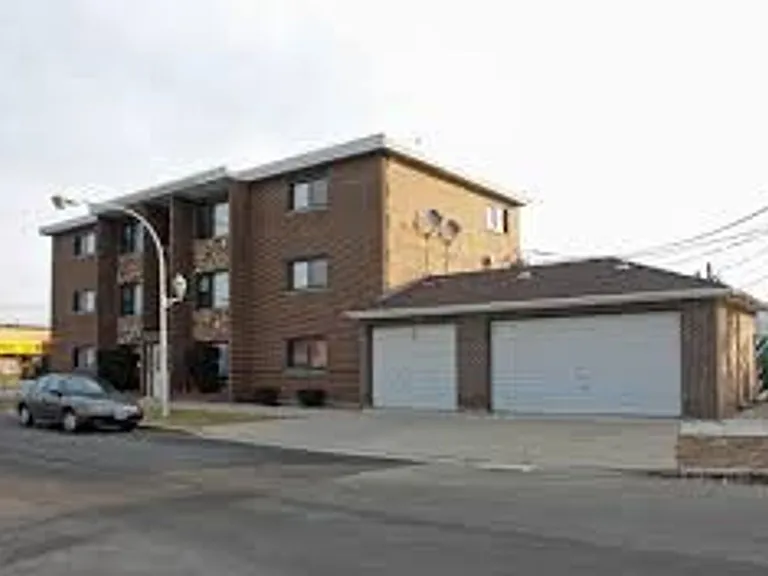 6301 S Keeler Ave — Photo 2