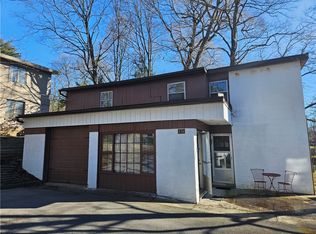 231 Valley Rd, Ithaca, NY 14850