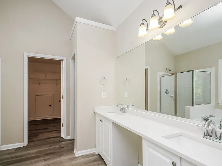 410 Amesbury Cv SW — Photo 15