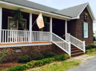 420 Tranters Creek Dr, Washington, NC 27889