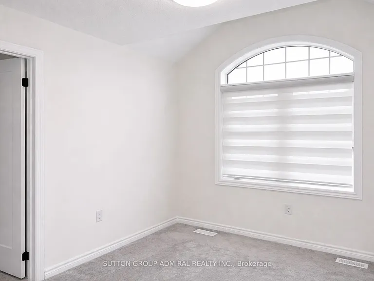 65 Barkerville Dr — Photo 26