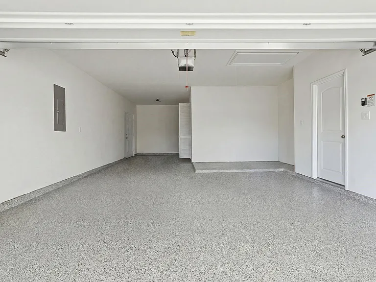 208 Peninsula Point Dr — Photo 44