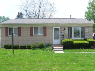 9448 Washington St, Romulus, MI 48174
