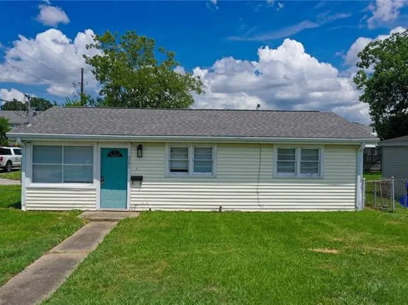 2701 Rose Dr, Gretna, LA 70053