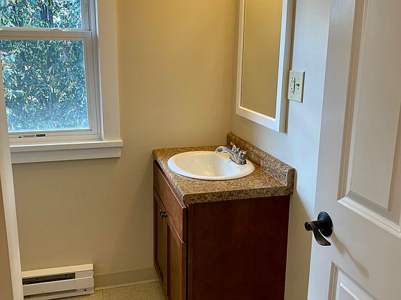 4th image of 505 Washington St APT 205