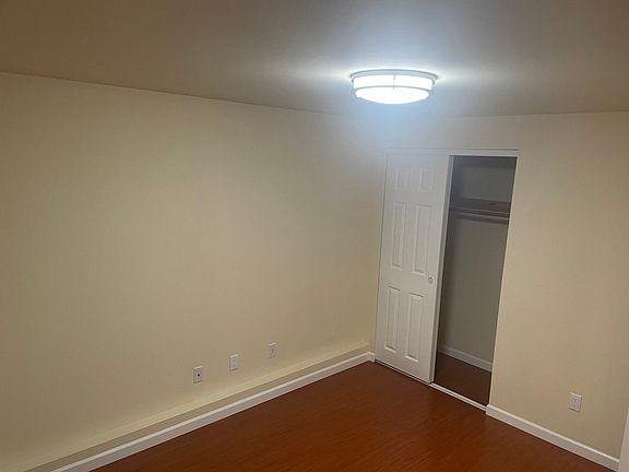 3rd image of 2450 Vicente St