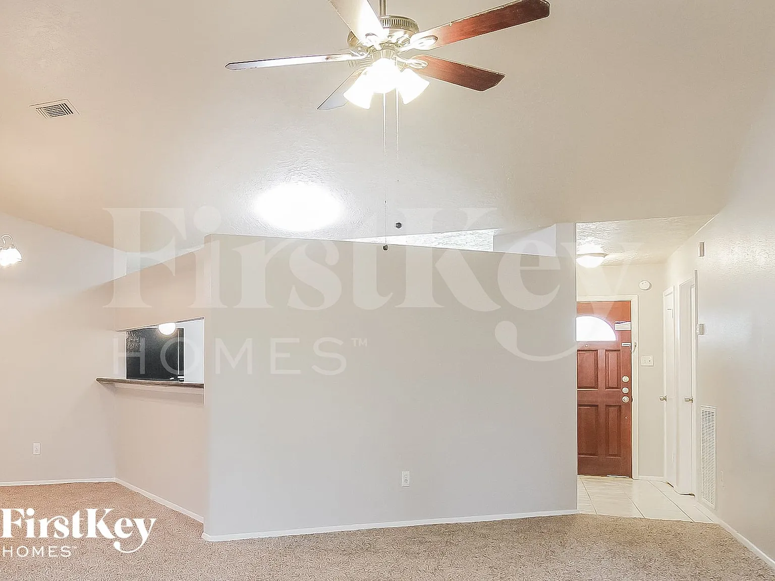4 bed, 2.0 bath, 1914 sqft, $2,180 — Photo 3