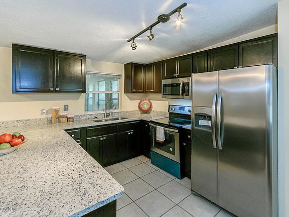 4th image of 4541 Key Woodley Dr S