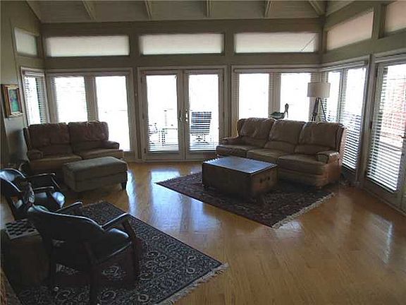 4th image of 510 Seneca Dr