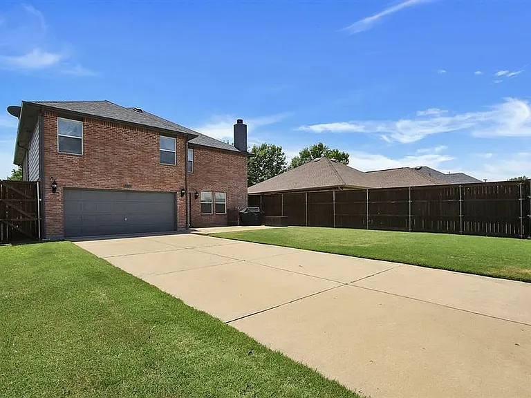 1007 Shelborn Dr — Photo 22