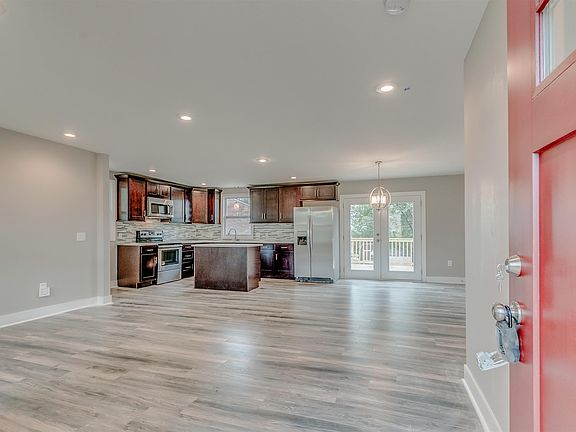 4th image of 1455 Snell Blvd