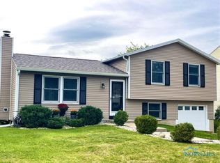 5458 Brook Point Rd, Toledo, OH 43611