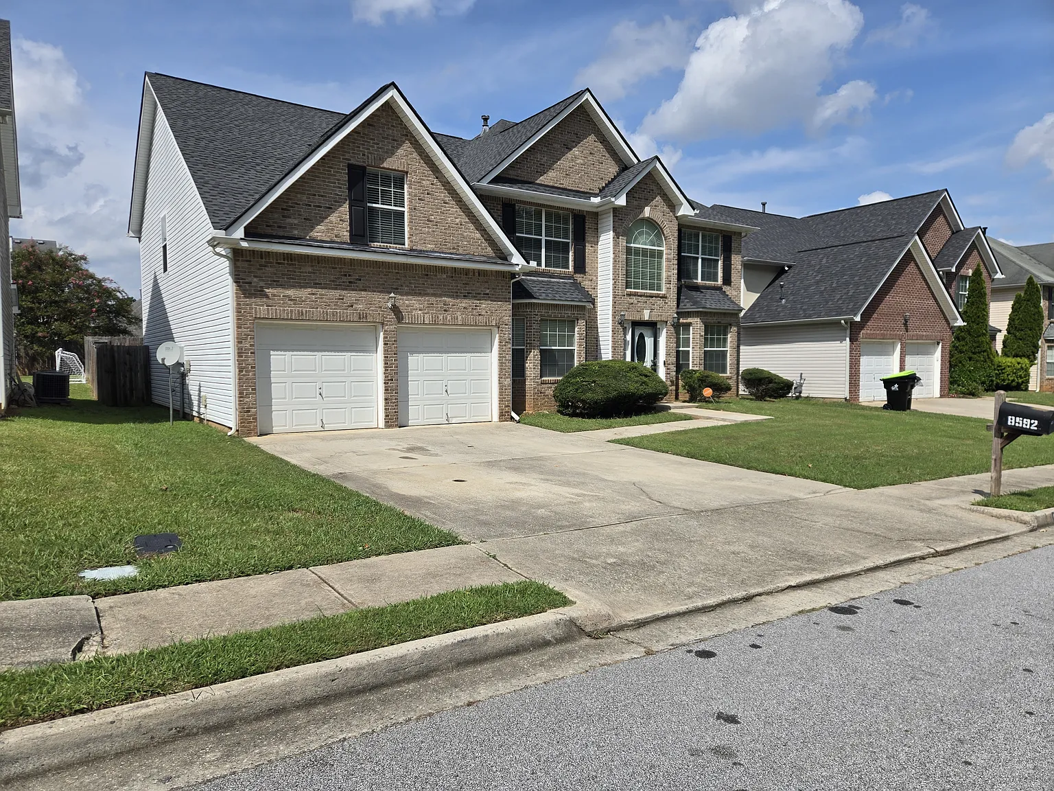 4 bed, 3162 sqft, $2,200 — Photo 3