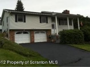 202 Butternut Ln, Clarks Summit, PA 18411