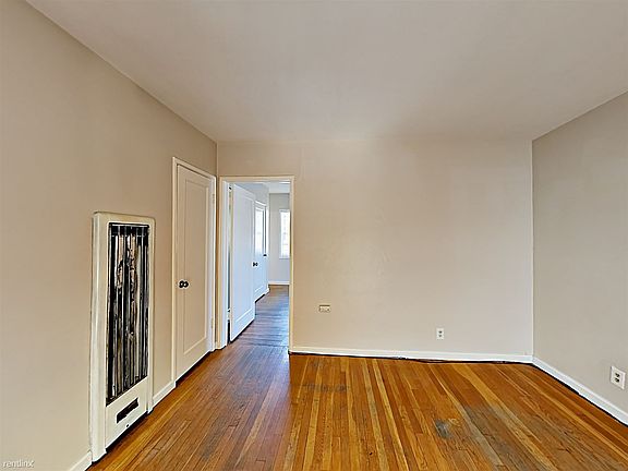 3rd image of 2827 O St APT 6