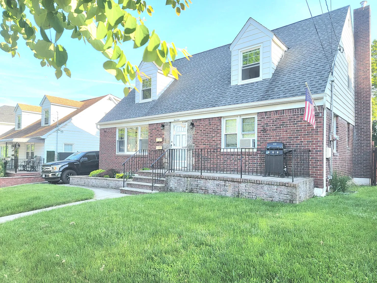 2 bed, 1000 sqft, $2,100 — Photo 3