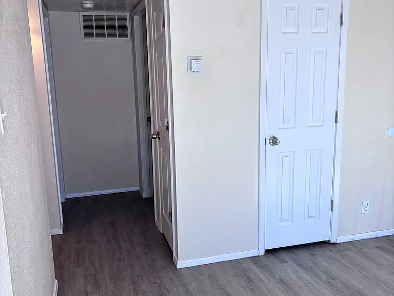 3201 Alta Monte Ct NE #B — Photo 4