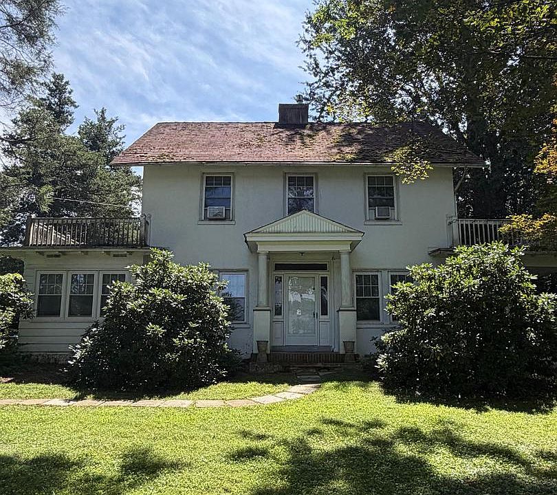 1st image of 708 Ridge Ave