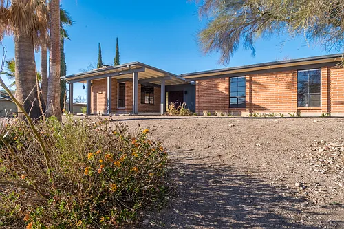 7401 E Sabino Vista Dr Photo 1