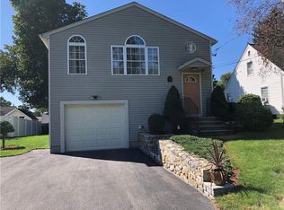 41 David St, Cumberland, RI 02864