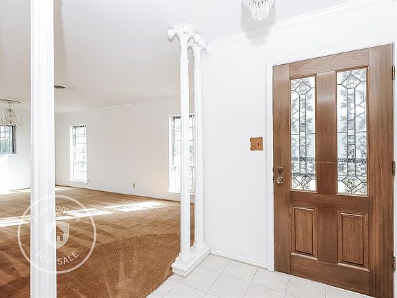 5th image of 5662 Woodway Dr