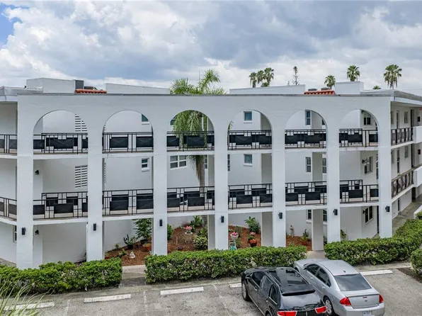 100 EL CAMINO DRIVE #301, WINTER HAVEN, FL 33884
