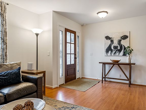 4th image of 1004 Chapel Ct