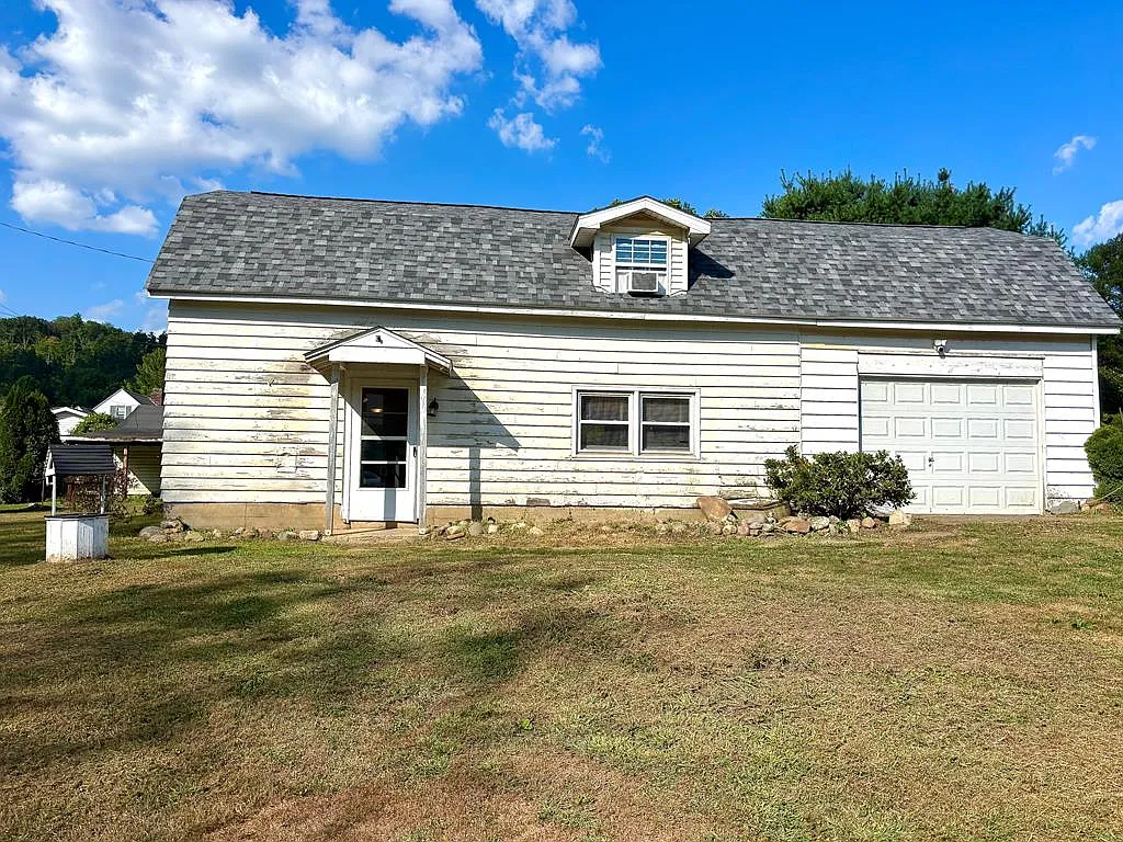 12416 Gresham Rd photo 1