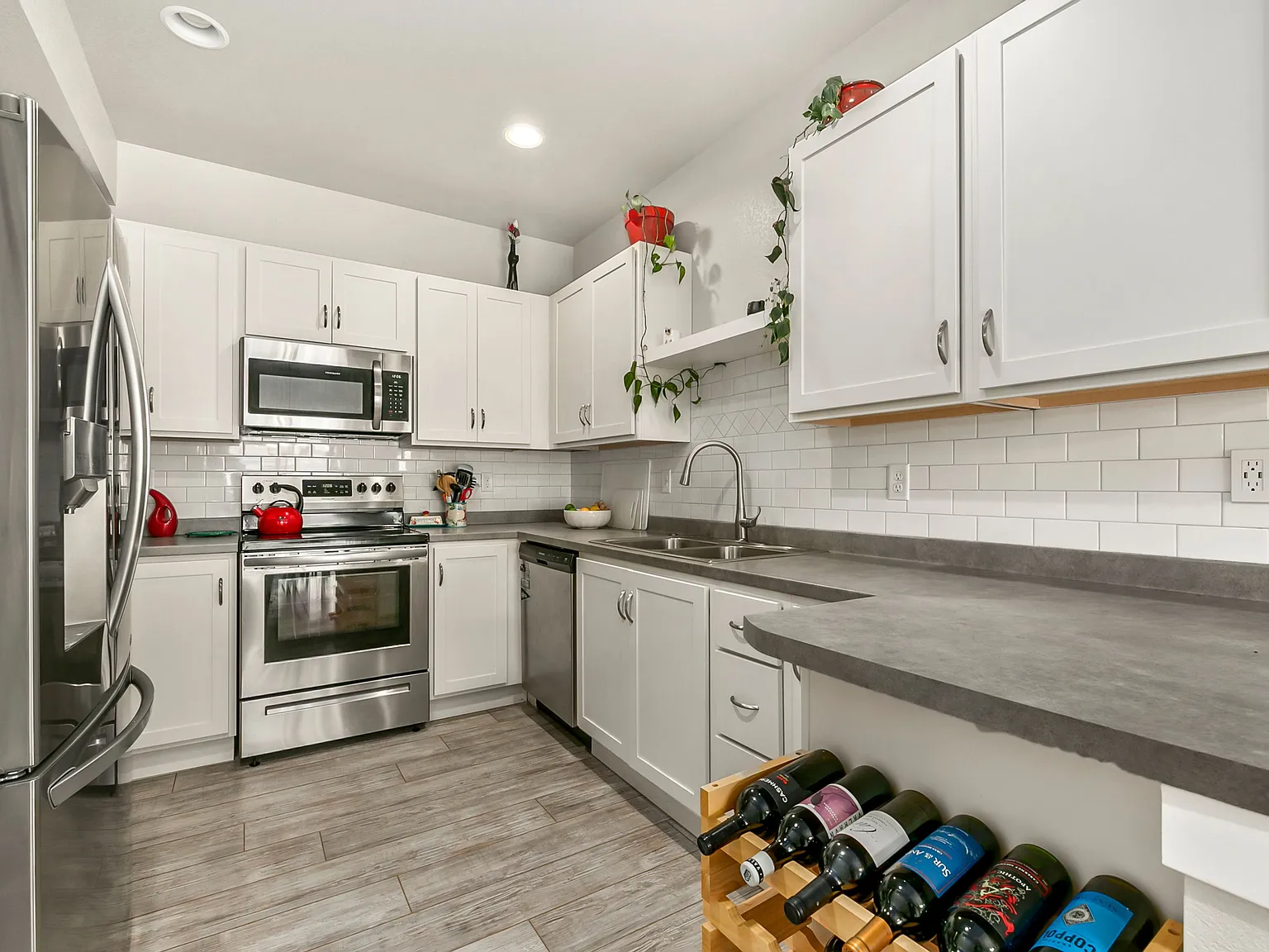 2 bed, 2.5 bath, 1731 sqft, $2,050 — Photo 4