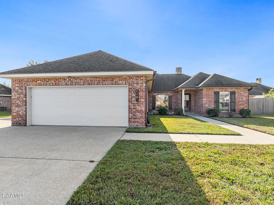 1st image of 718 N Belle Cir