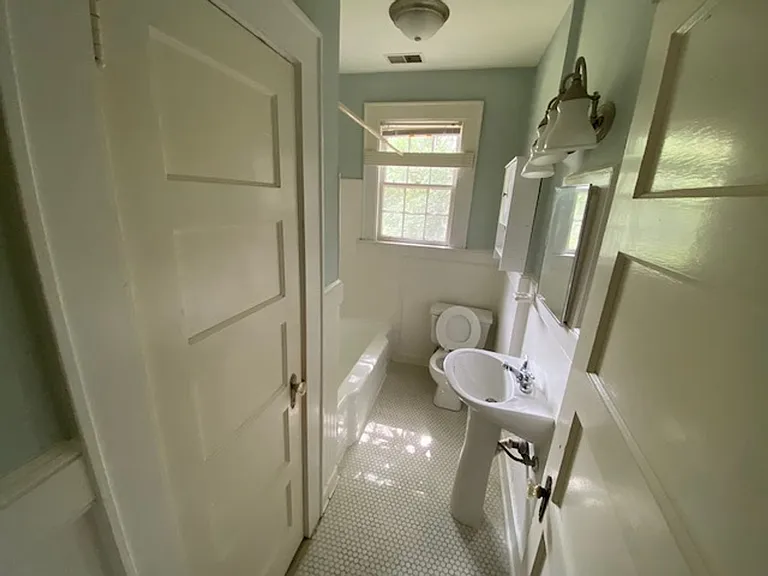 1612 Rutland Ct — Photo 6