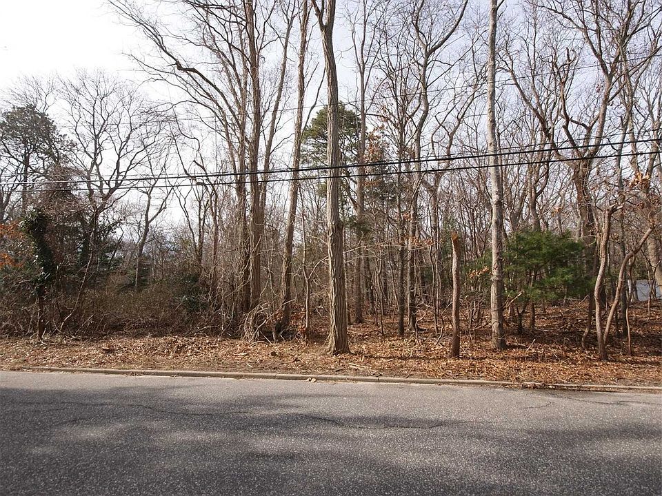 2nd image of Circle Dr