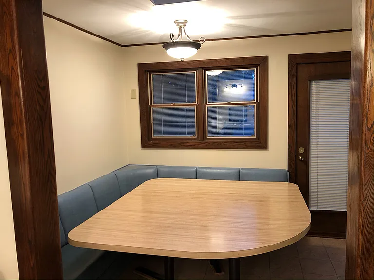 9 breakfast area_07262023