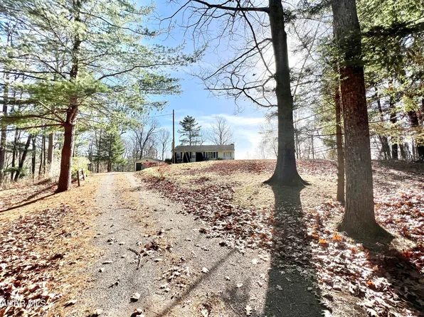 184 Dogwood Ln, Crystal Spring, PA 15536