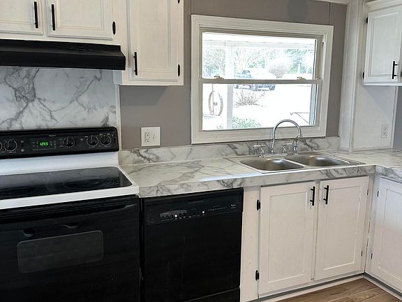 4th image of 809 Club Pond Rd