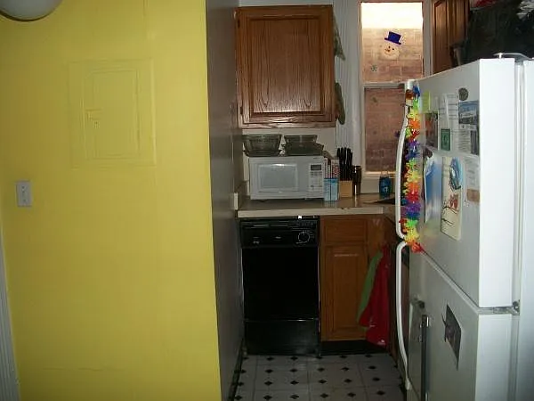 2 bed, 1.0 bath, $3,250 — Photo 2