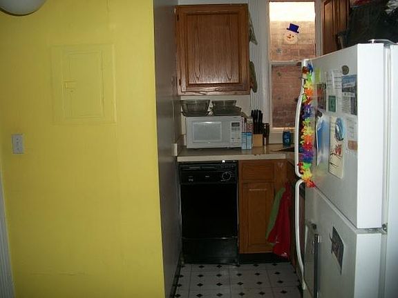 2nd image of 463 Park Dr APT 17