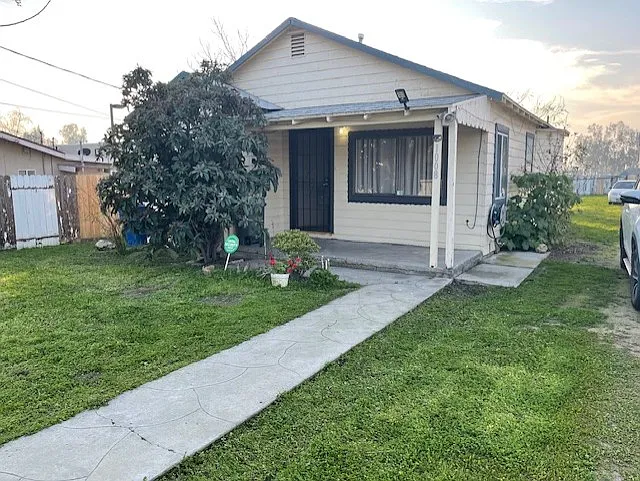 McCurdy Dr — Photo 1