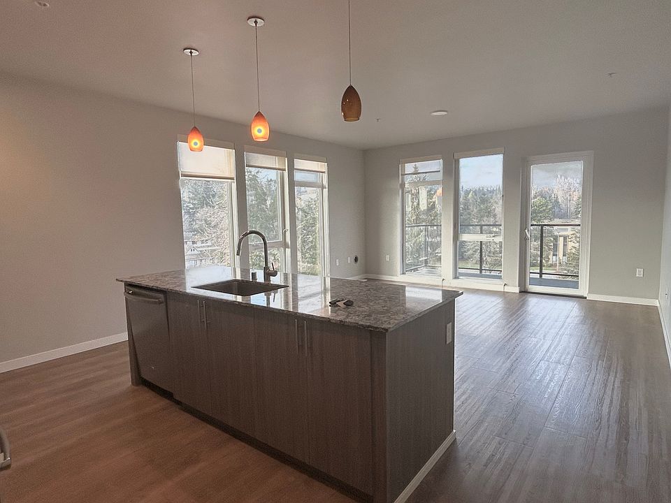 1st image of 1085 103rd Ave NE APT 427