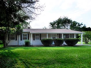 63 Circle Dr W, Montgomery, IL 60538