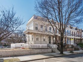 1319 C St NE, Washington, DC