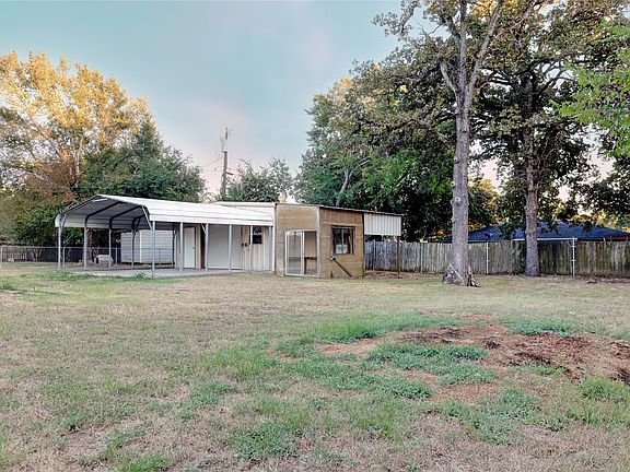 5th image of 575 Ferndale Ln