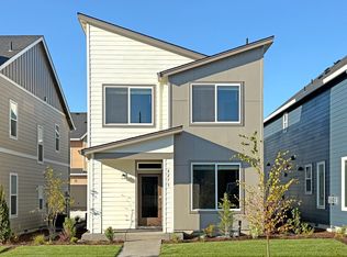 8273 SE Crescent Dr, Hillsboro, OR 97123