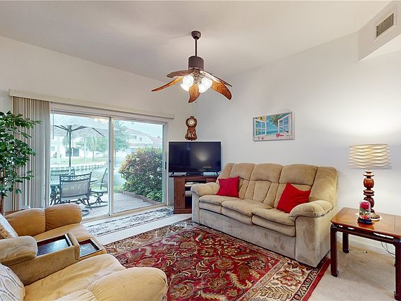 5th image of 548 7th Sq APT 102