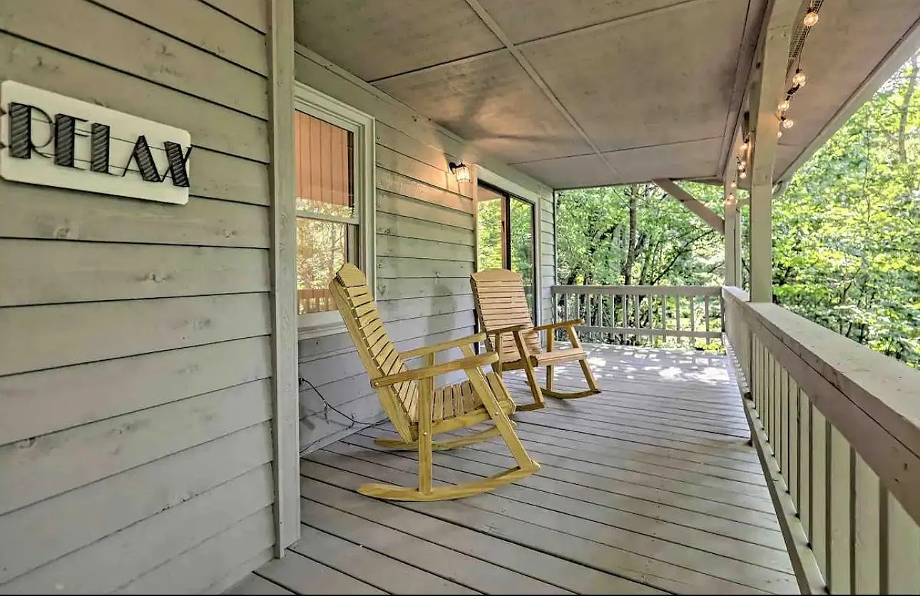 63 Mint Ln — Photo 2