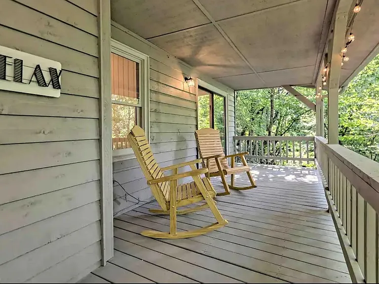 63 Mint Ln — Photo 2