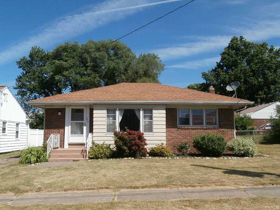340 E 34th
