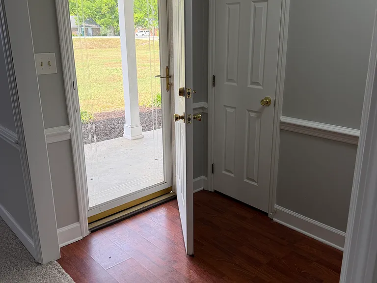 154 Century Rd E — Photo 18