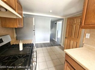 30 Elizabeth St, Wilkes Barre, PA 18702